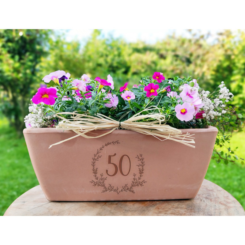 Blumenkasten aus Terracotta personalisiert mit Wunschzahl Ton Topf Geschenk zum Geburtstag 50. Jahrestag Pflanzkasten